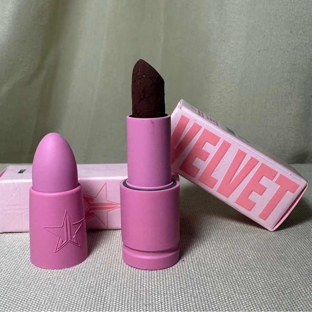 Jeffree Star Velvet Trap Lipstick Dominatrix NIB